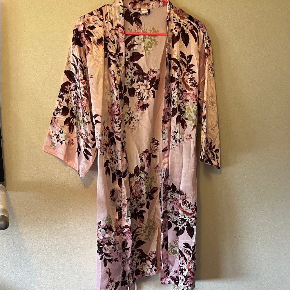 NWOT Floral silk Robe - Pink and Brown